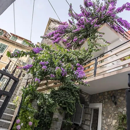 Apartament Sara Split