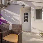 Apartman Sara *