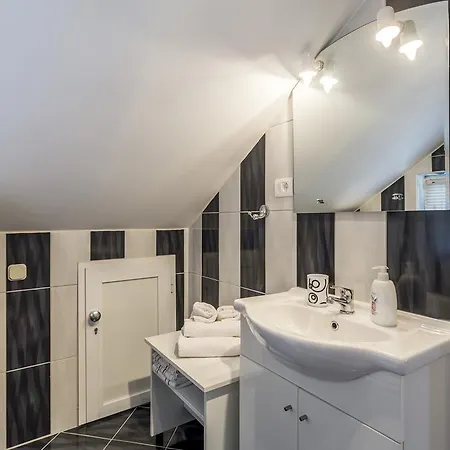 Lägenhet Sara Split